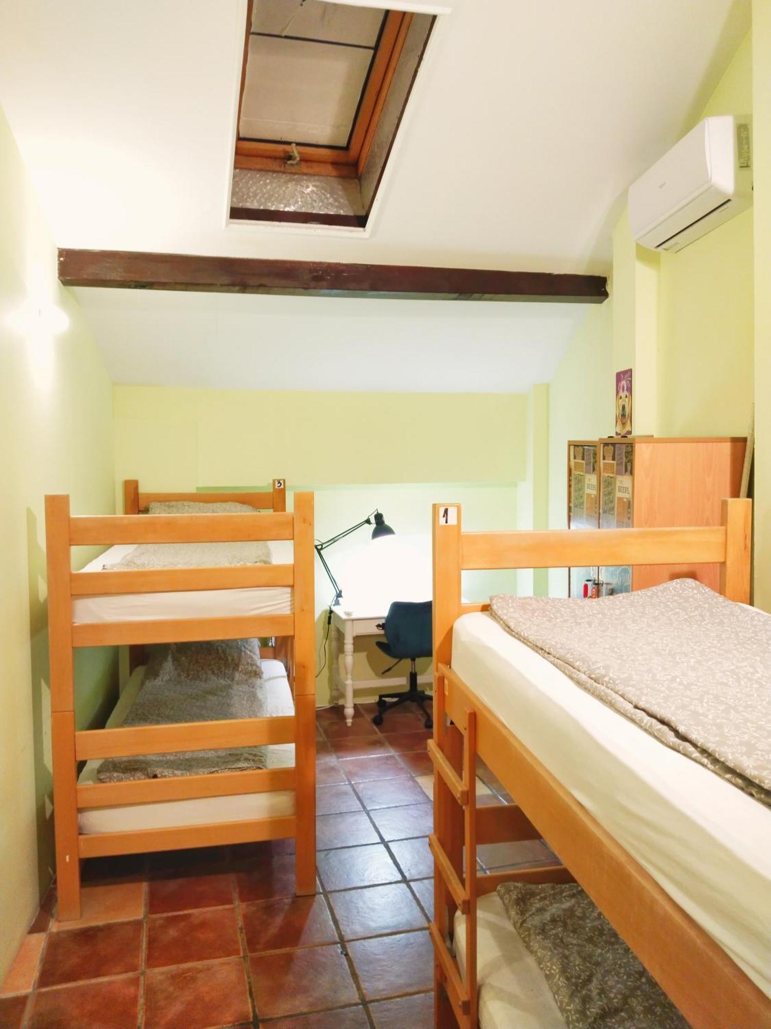 Hostel Iris Belgrado Exterior foto